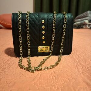Elegant Black Quilted Chain Bag